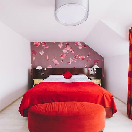 Derby Apart Hotel Алба Юлия Екстериор снимка